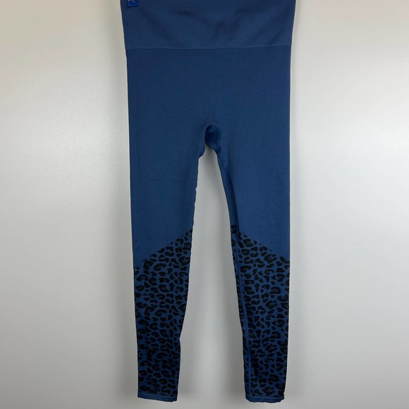 Fabletics High Waisted Seamless Leopard Print Leggings, Size small - Picture 1 of 5